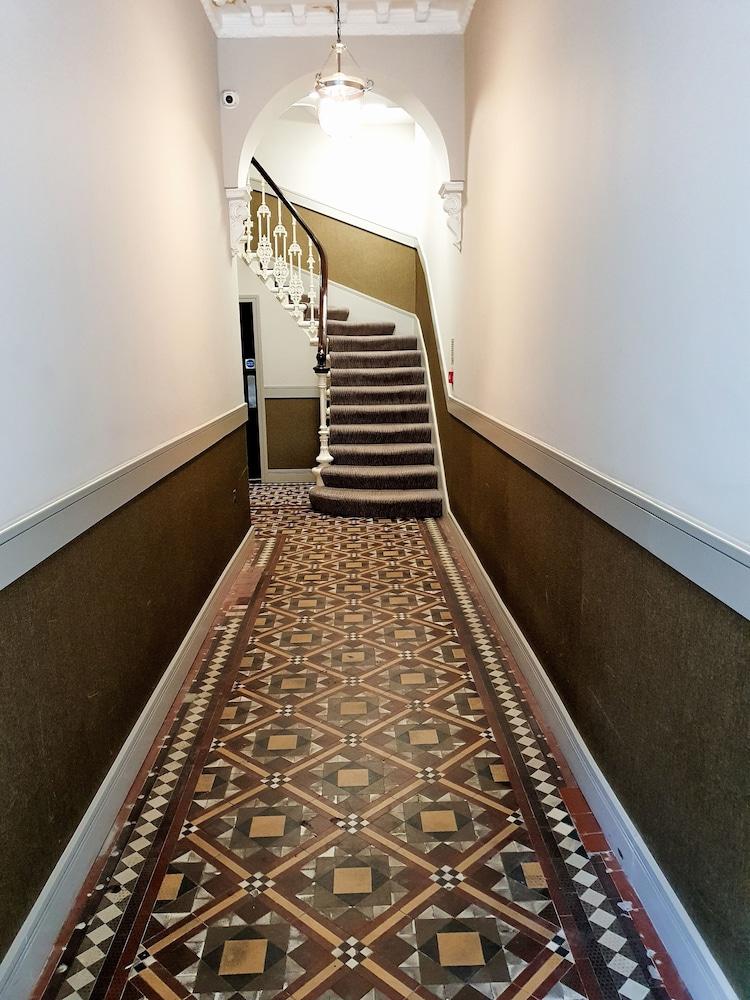 Mowbray Court Hotel Londra Esterno foto